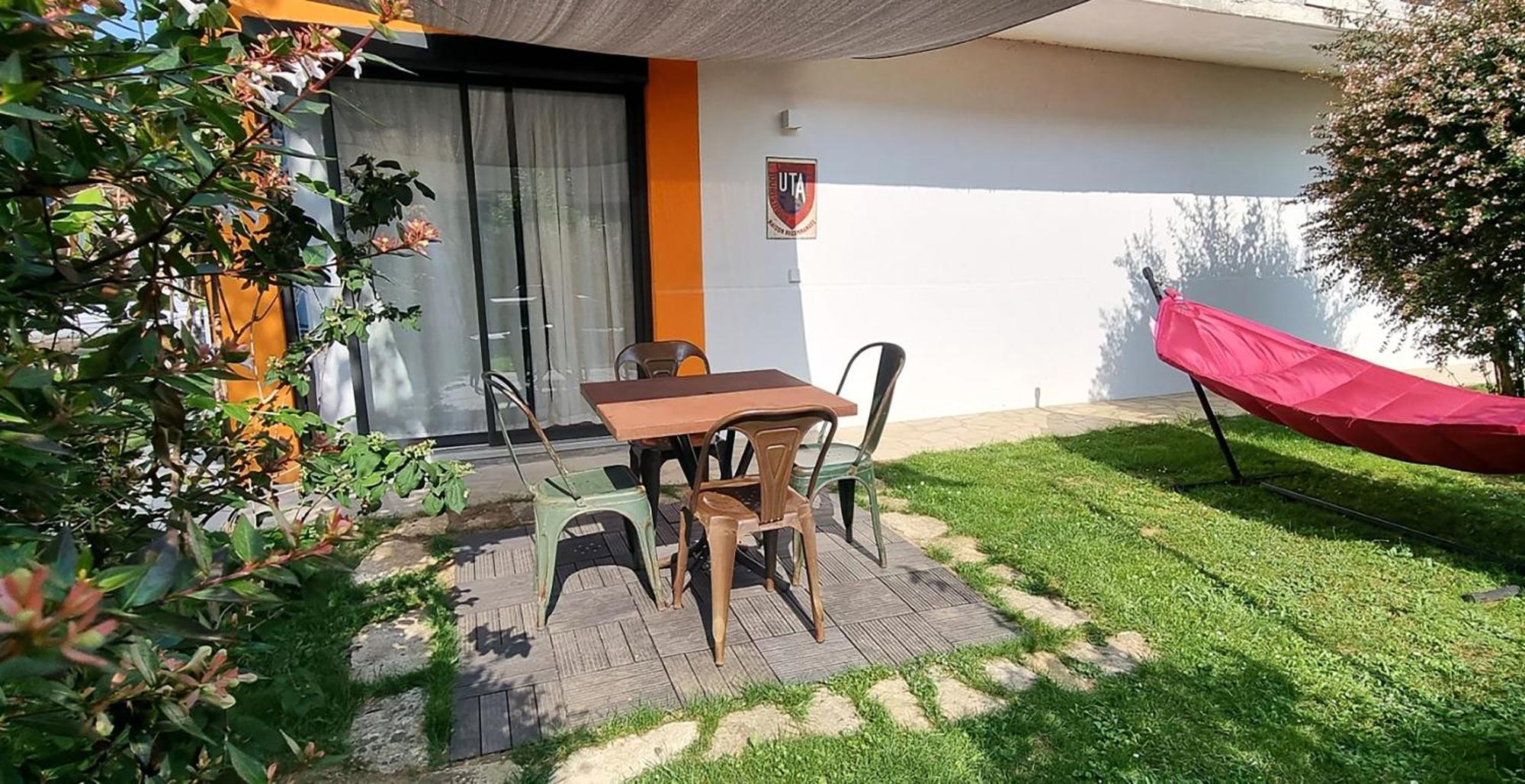 La Maison Pop Appartement Meuble Independant Avec Jardin Romans-sur-Isere Luaran gambar